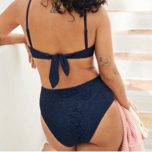 Aerie lace one piece cheeky bathing suit - Picture 2 of 5